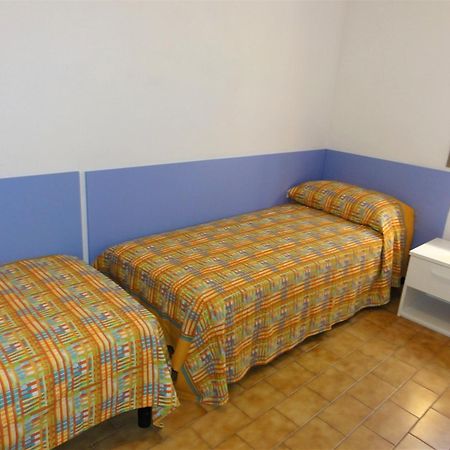 Reji - Appartamenti Bibione Ruang foto
