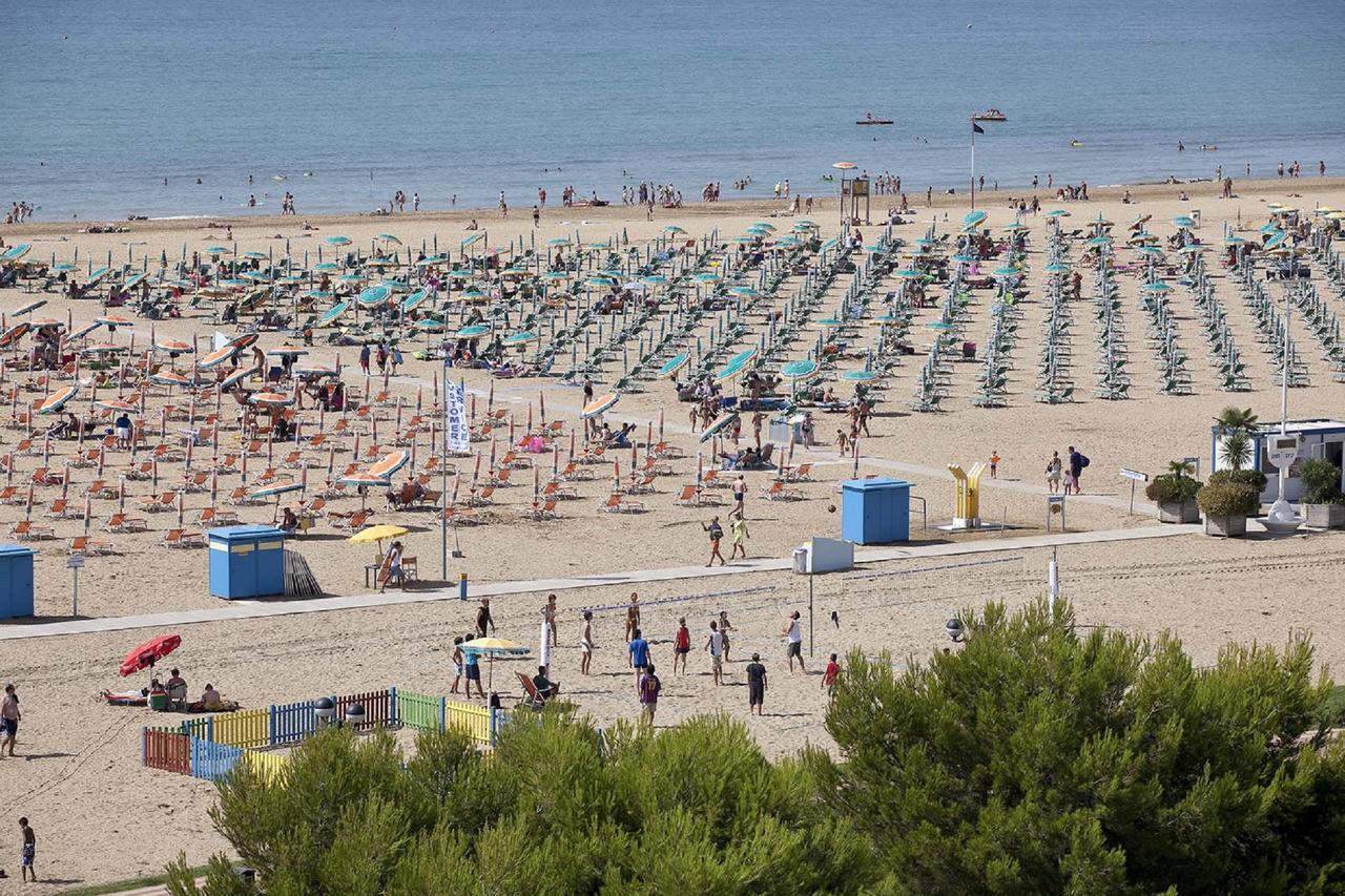 Reji - Appartamenti Bibione Bagian luar foto