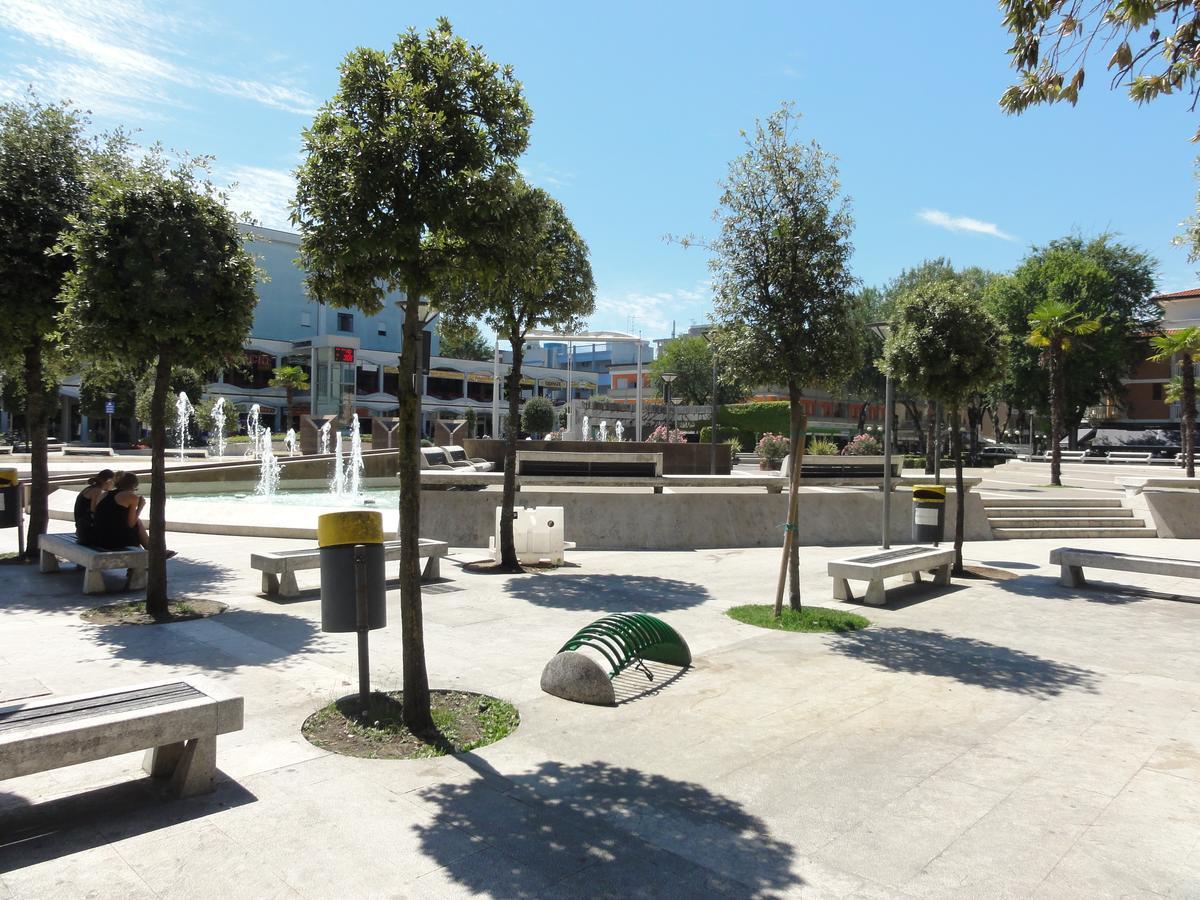 Reji - Appartamenti Bibione Bagian luar foto